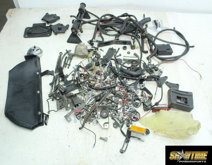 05-08 KAWASAKI VULCAN 1600 VN1600 D NOMAD PARTS HARDWARE TANK MOUNT BRACKET