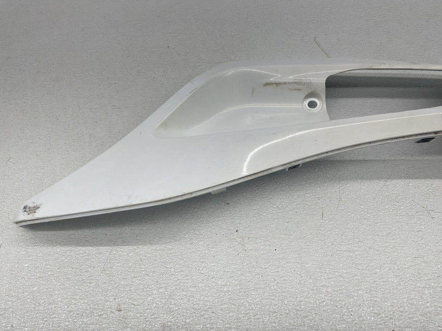 2011 HONDA PCX125 LEFT SIDE COVER FAIRING COWL 64432-kwn-9000