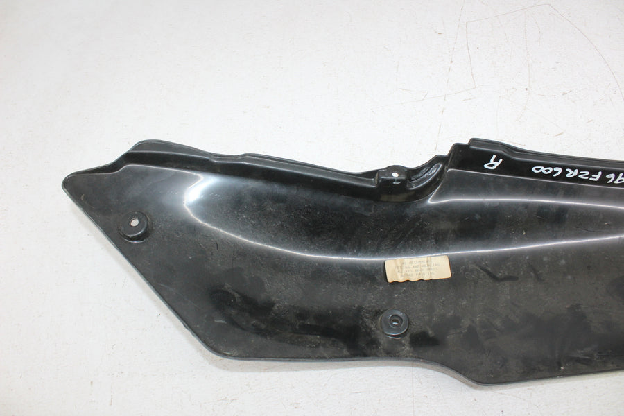 96 YAMAHA FZR600 RIGHT REAR BACK TAIL FAIRING COWL SHROUD