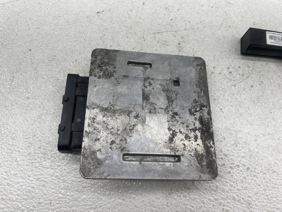 24-26 HARLEY-DAVIDSON ROAD GLIDE FLTRX ECU COMPUTER MODULE BOX W/ ANTENNA