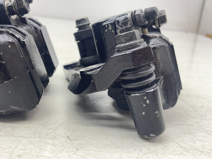 83 HONDA SHADOW 750 VT750  RIGHT LEFT FRONT BRAKE CALIPER SET PAIR CALIPERS