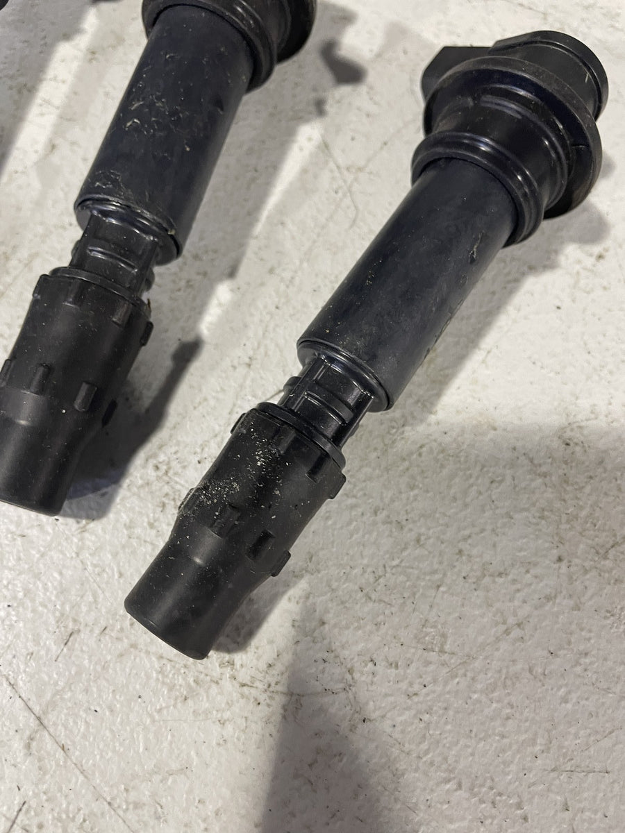 2010 TRIUMPH SPRINT ST 1050 IGNITION COILS COIL SPARK PLUG CAPS