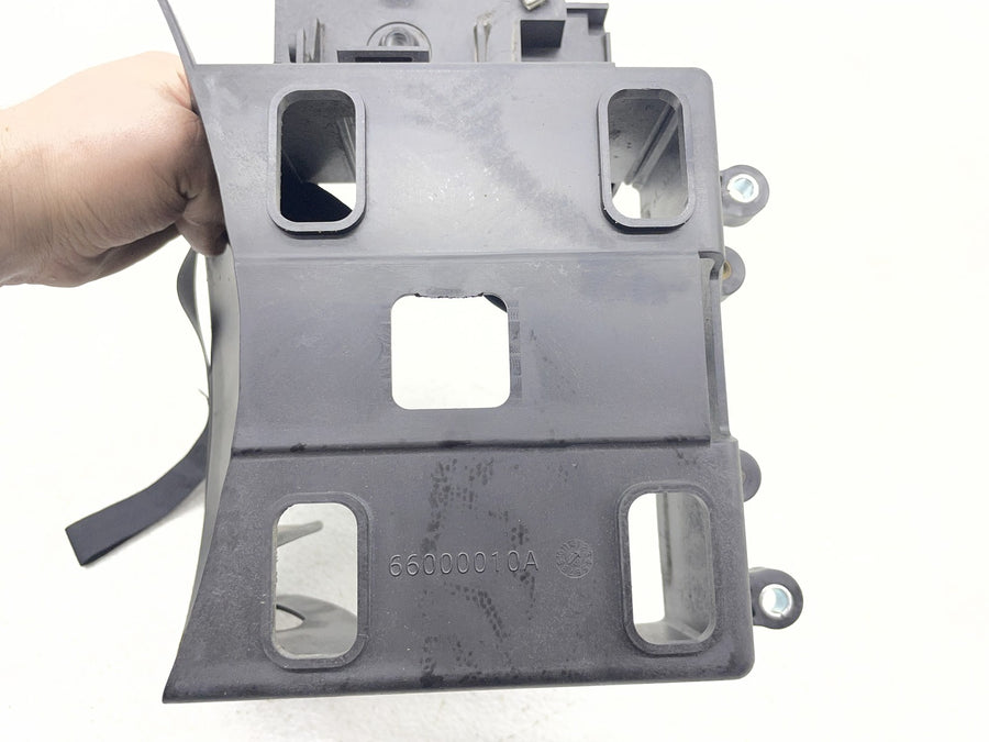 17-23 HARLEY-DAVIDSON ELECTRA GLIDE ULTRA LIMITED FLHTK BATTERY TRAY BOX HOLDER