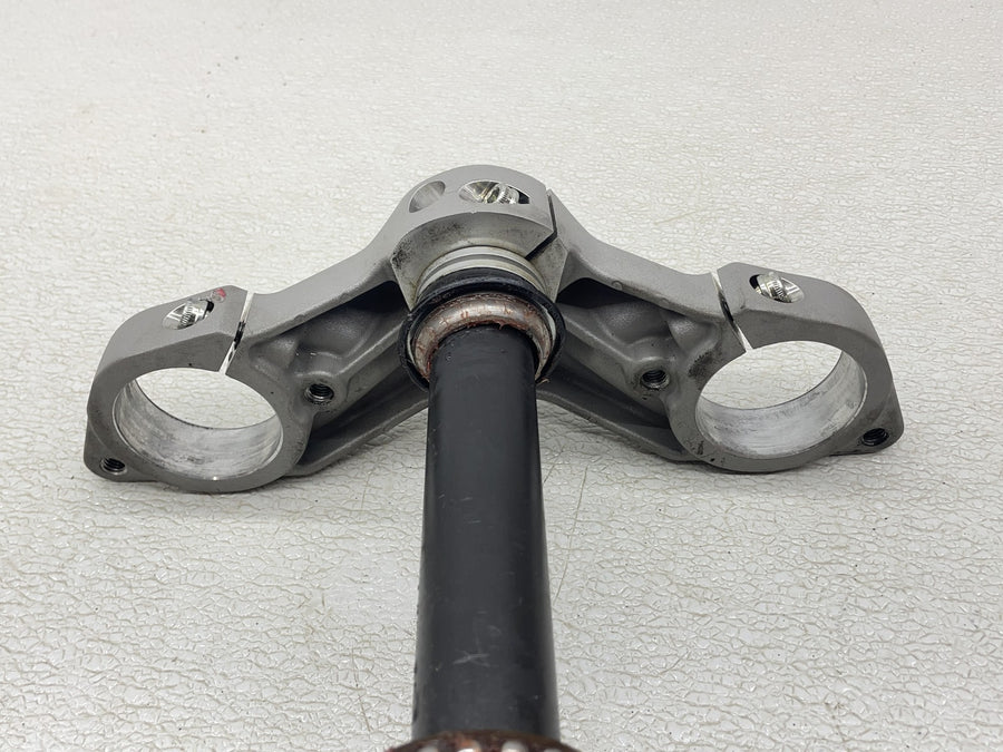 21-24 DUCATI SUPERSPORT 950 S FRONT FORKS CLAMP LOWER TRIPLE TREE STEM