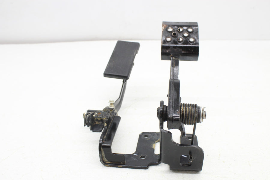 15-22 CF-MOTO ZFORCE 800 EX EPS GAS ACCELERATION BRAKE PEDALS ASSEMBLY