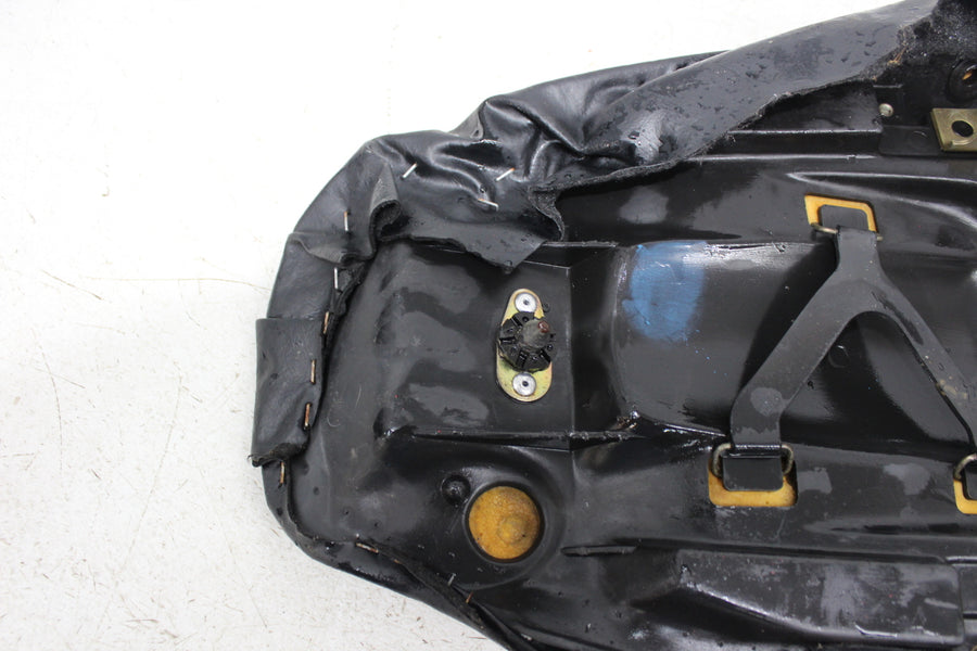 98-04 TRIUMPH SPRINT 955 FRONT DRIVERS SEAT PAD SADDLE PILLION