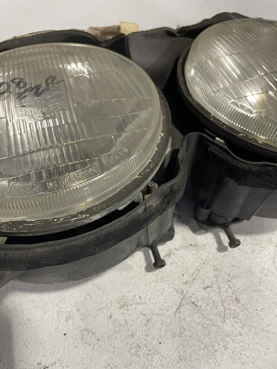 89-90 YAMAHA FZR600 FRONT HEADLIGHT HEAD LIGHT LAMP 2AX-8432A-A0-00