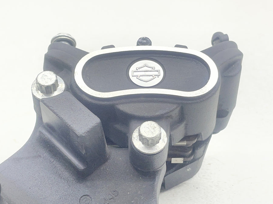 21-22 HARLEY-DAVIDSON IRON 883 XL883N REAR BACK BRAKE CALIPER W/ MOUNT