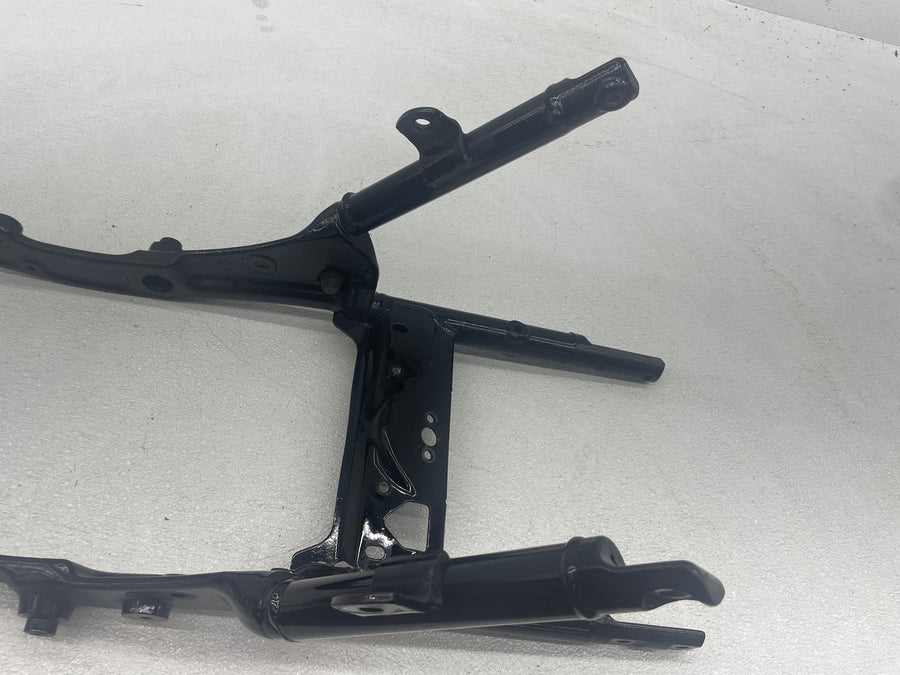 07-11 HARLEY-DAVIDSON ELECTRA GLIDE CLASSIC FLHTC REAR BACK FENDER SUPPORT FRAME