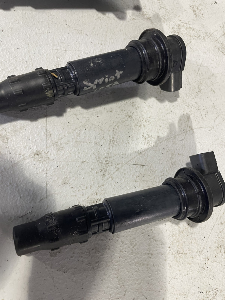 2010 TRIUMPH SPRINT ST 1050 IGNITION COILS COIL SPARK PLUG CAPS
