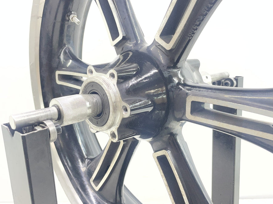12-17 VICTORY CROSS COUNTRY TOUR FRONT WHEEL RIM