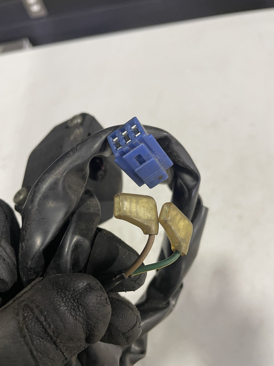 07-08 YAMAHA YZF R1 RIGHT CONTROL KILL OFF START SIGNAL SWITCH 4C8-83975-00-00