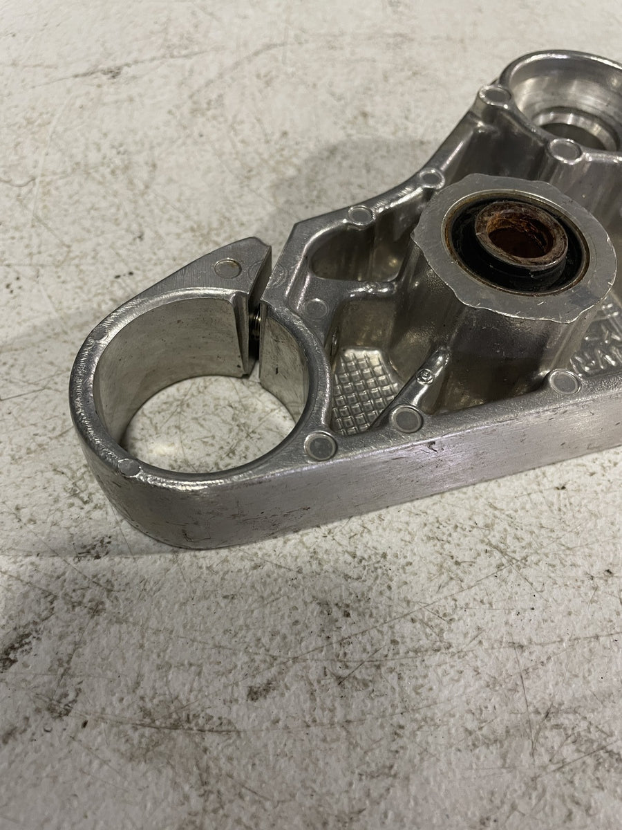 98-16 YAMAHA V STAR 650 XVS650 CUSTOM FORKS UPPER TRIPLE TREE CLAMP