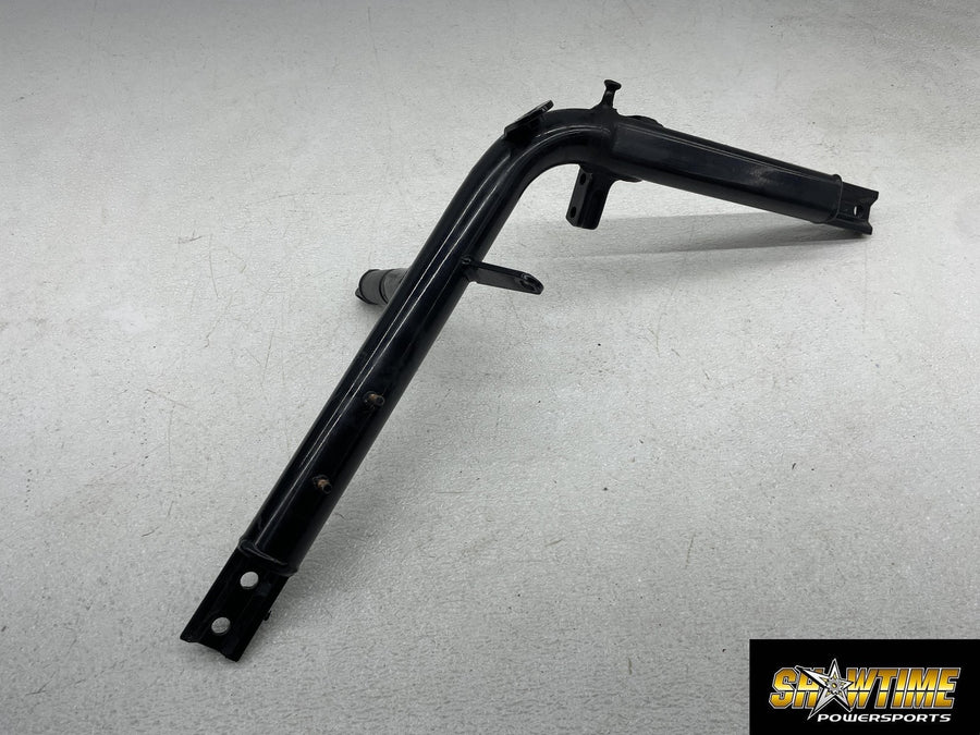 06-07 HARLEY-DAVIDSON STREET ROD VRSCR LEFT LOWER FRAME RAIL SUPPORT BRACKET
