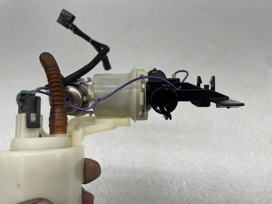 06-11 HARLEY-DAVIDSON DYNA LOW RIDER FXDL FUEL GAS PUMP