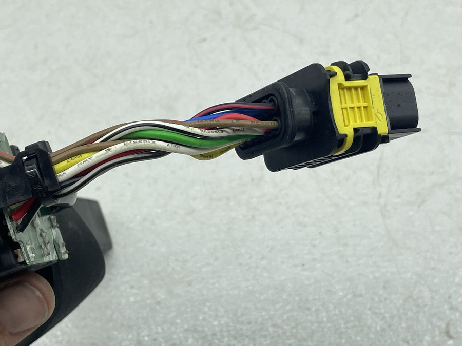19 POLARIS SLINGSHOT SL LEFT CONTROL SWITCH HEADLIGHT TURN SIGNAL STOCK LEVER