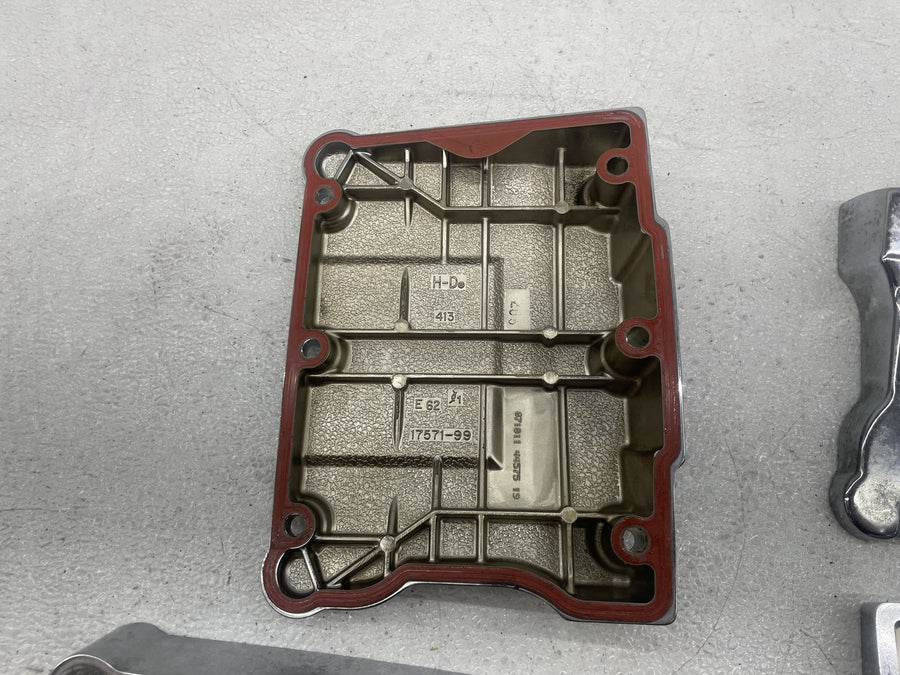 12-16 HARLEY-DAVIDSON ELECTRA GLIDE CLASSIC FLHTC ENGINE ROCKER BOXES VALVE