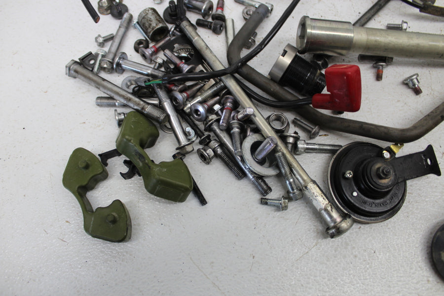 23 KAWASAKI ZX6R 636 PARTS AND HARDWARE NUTS BOLTS