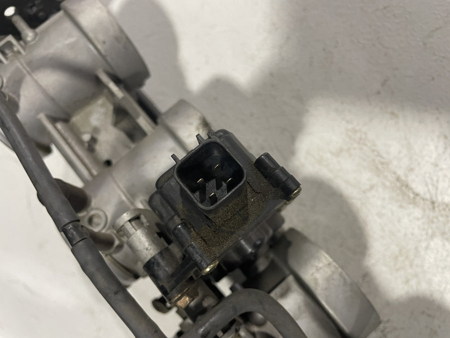 04-06 KAWASAKI NINJA ZX12R THROTTLE BODY BODIES STVA FUEL INJECTORS TPS