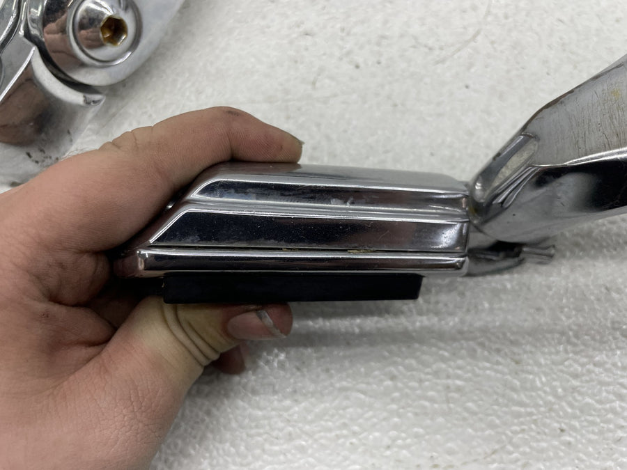 17-23 HARLEY-DAVIDSON ELECTRA GLIDE ULTRA LIMITED FRONT HIGHWAY FOOTPEGS PAIR