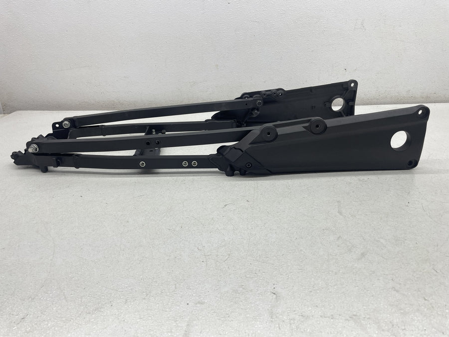 12-25 KAWASAKI NINJA ZX14R REAR SUBFRAME BACK SUB FRAME STRAIGHT