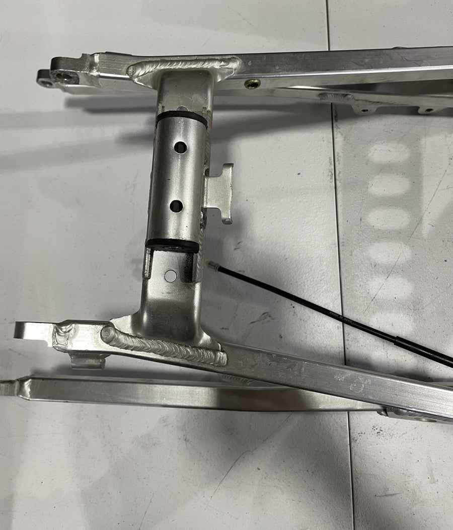 99-02 YAMAHA YZF R6 REAR BACK TAIL SUBFRAME SUB FRAME