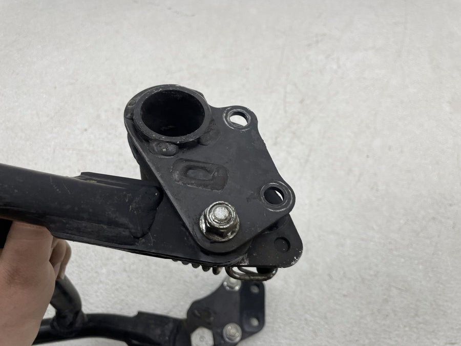 06-15 YAMAHA FZ1 CENTER MAIN STAND