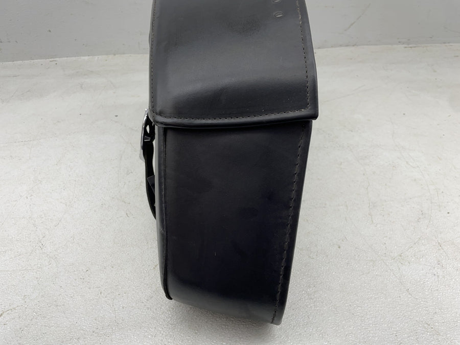 07-11 HARLEY-DAVIDSON ROAD KING CLASSIC FLHRC LEATHER SADDLEBAGS STORAGE PAIR