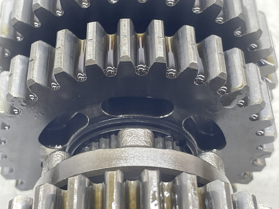 04-06 VICTORY KINGPIN ENGINE TRANSMISSION GEARS OUTPUT MAIN SHAFT DRUM