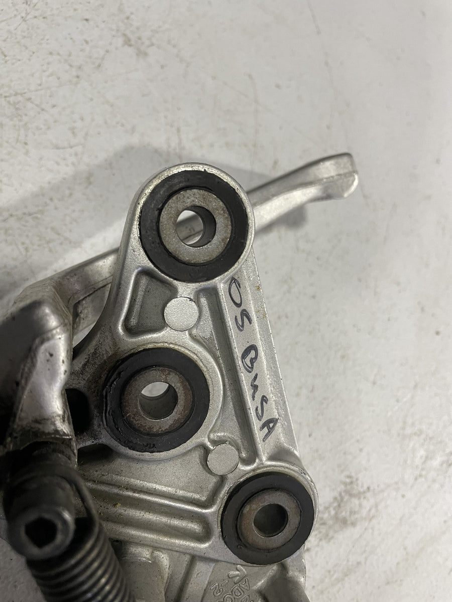 99-07 SUZUKI HAYABUSA RIGHT REARSET REAR SET DRIVER FOOT PEG REST STOP