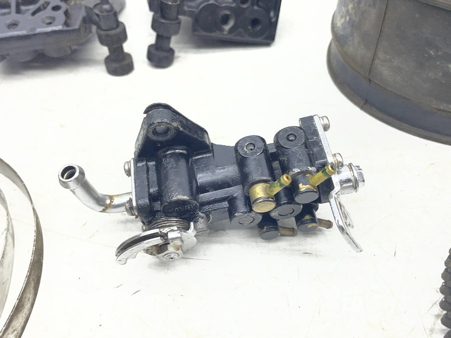 00-01 YAMAHA WAVERUNNER XL800 ENGINE PARTS HARDWARE FLYWHEEL MOUNT BRACKET BOLTS