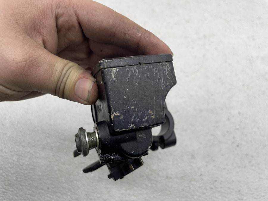 06-15 YAMAHA FZ1 FRONT BRAKE MASTER CYLINDER