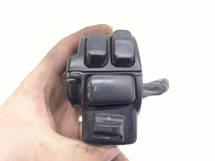 07-11 HARLEY-DAVIDSON STREET GLIDE FLHX LEFT CONTROL SWITCH