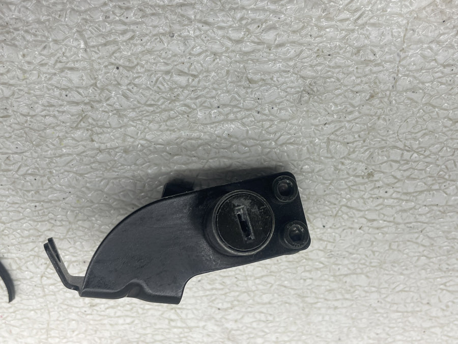 04-05 KAWASAKI NINJA ZX10R LOCK KEY SET W/ GAS CAP AND SEAT LOCK
