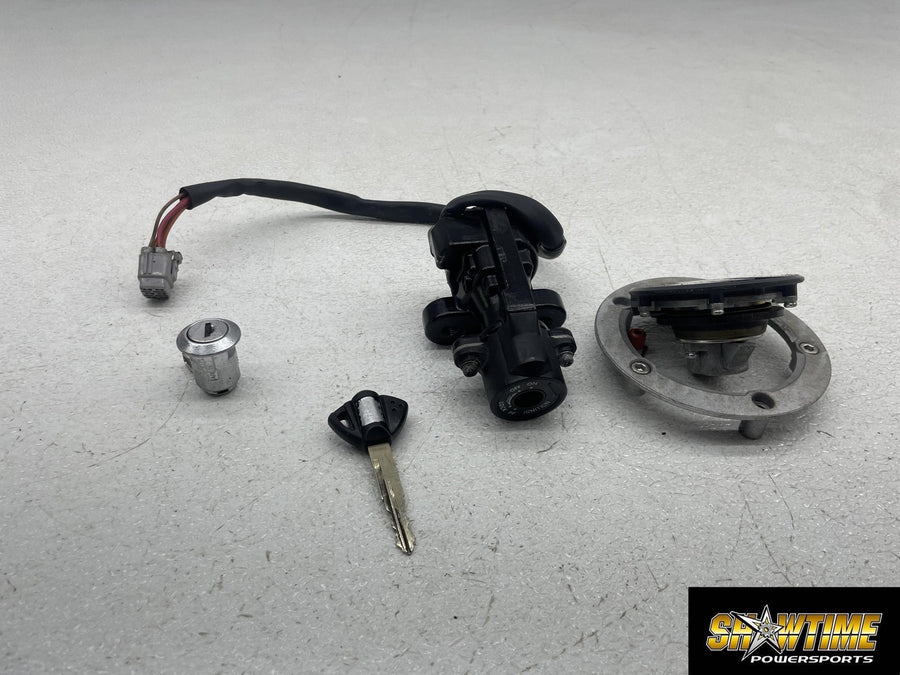 06-07 SUZUKI GSXR600 IGNITION LOCK KEY SET W/ GAS CAP AND SEAT LOCK