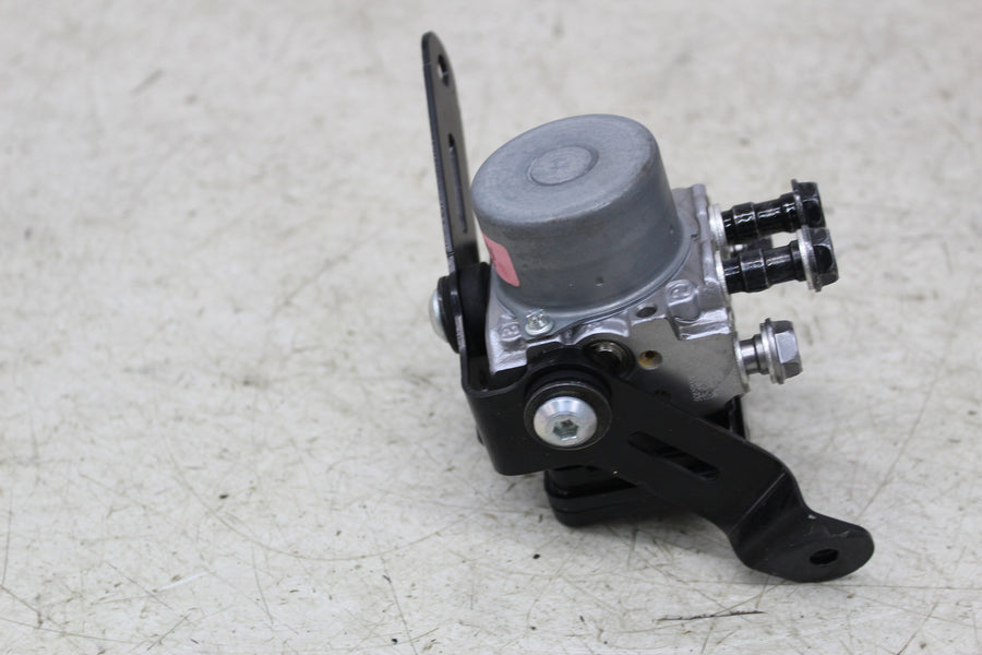 24 KAWASAKI NINJA ZX4R ABS PUMP UNIT MODULE