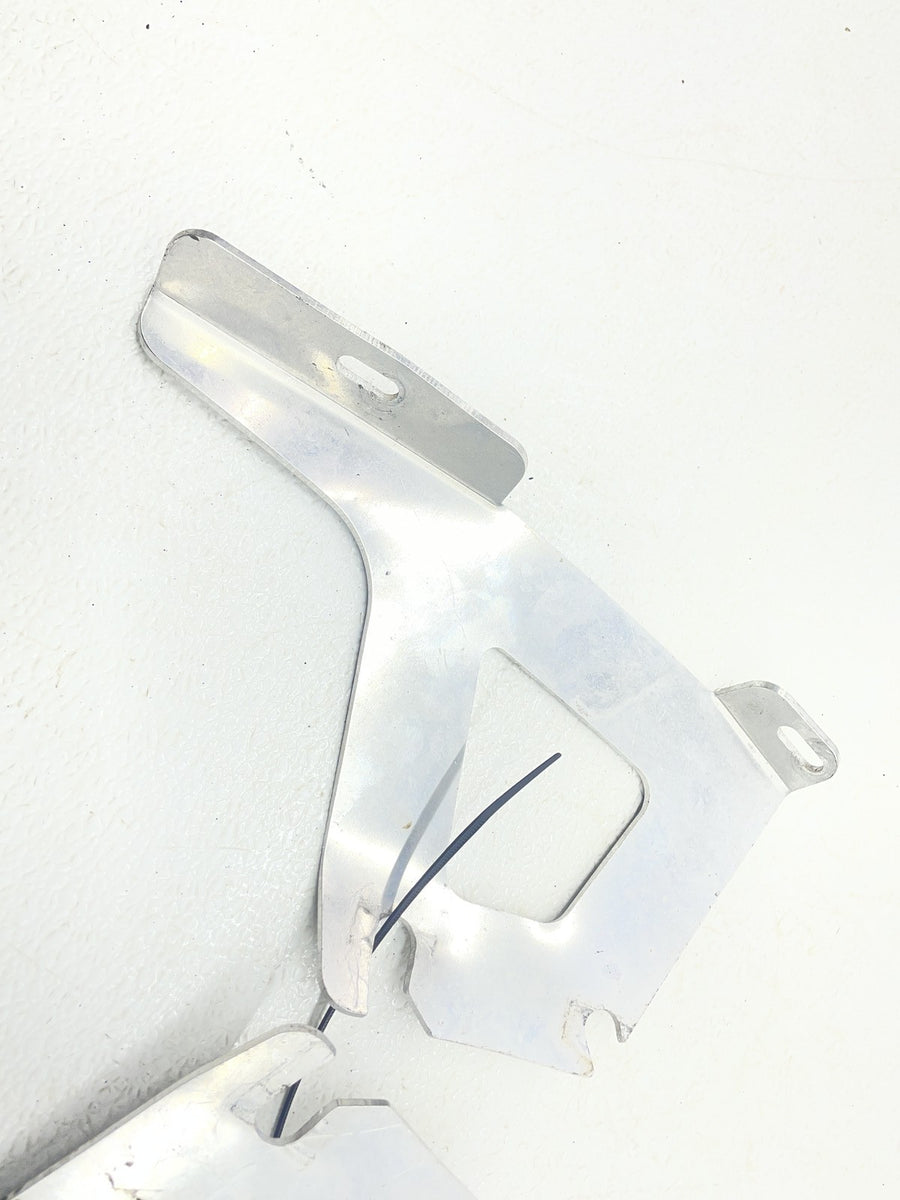 04-06 VICTORY KINGPIN WINDSHIELD WIND SCREEN MOUNTS BRACKETS