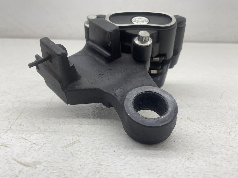 21-22 HARLEY-DAVIDSON IRON 883 XL883N REAR BACK BRAKE CALIPER W/ MOUNT