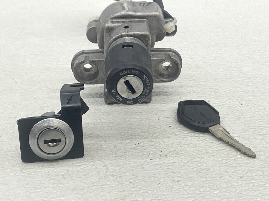 18-26 KAWASAKI Z125 PRO BR125 IGNITION LOCK KEY SET W/ SEAT LOCK