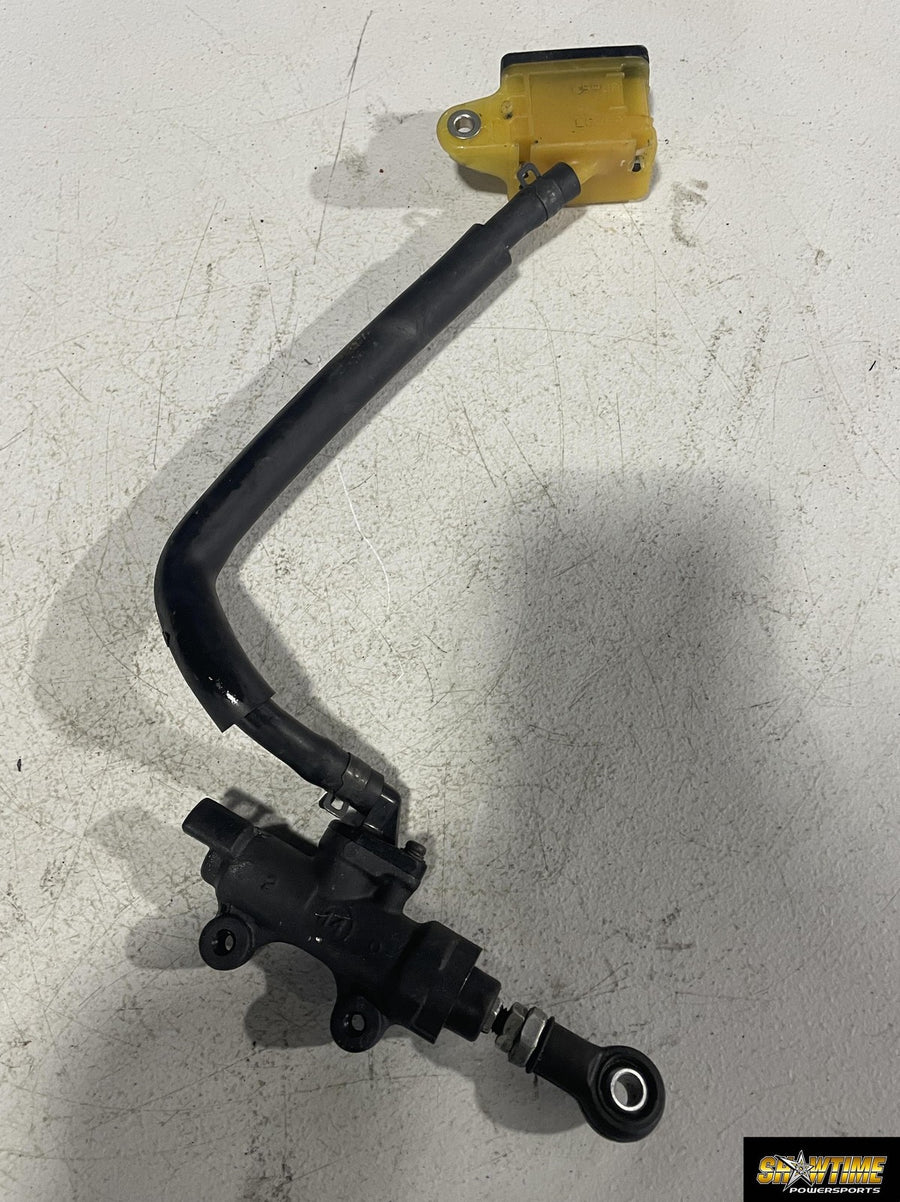 09-12 HONDA CBR600RR REAR BACK BRAKE MASTER CYLINDER W RESERVOIR