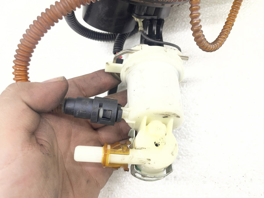 07-11 HARLEY-DAVIDSON STREET GLIDE FLHX FUEL GAS PUMP