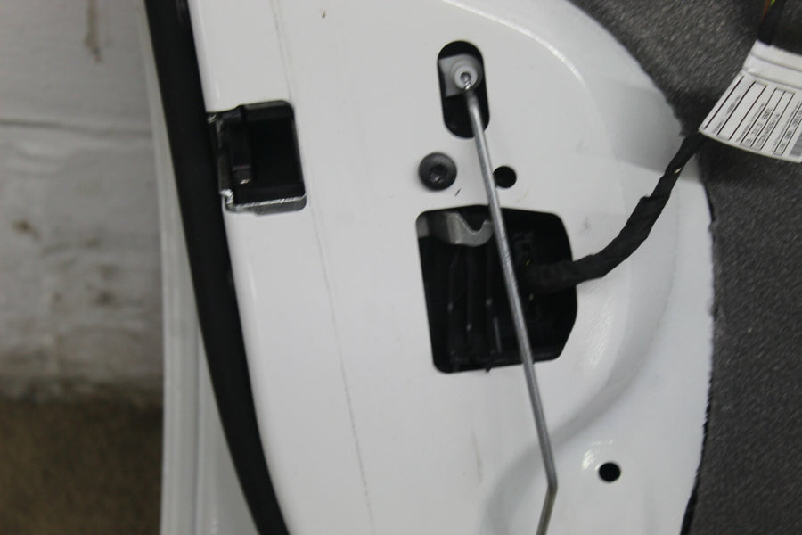 2016 BMW 328XI F30 FRONT DRIVER SIDE DOOR WINDOW GLAS TRACK MOTOR