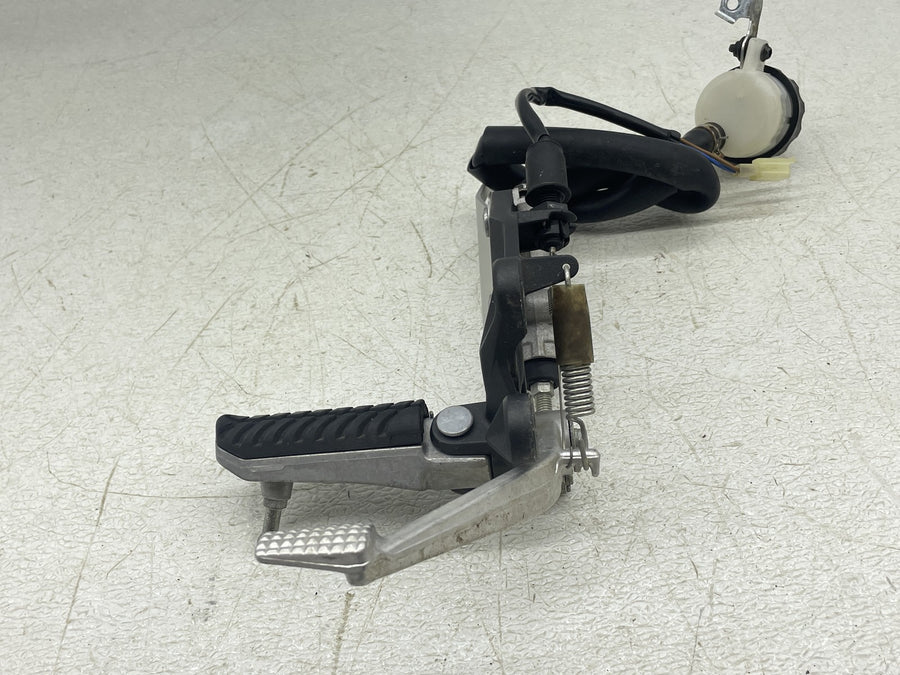 12-26 KAWASAKI NINJA ZX14R RIGHT REARSET REAR SET DRIVER FOOT PEG BRAKE MASTER