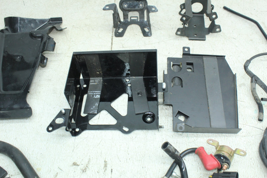 15-17 VICTORY GUNNER PARTS HARDWARE TAIL FAIRING BATTERY BOX MOUNT BRACKET