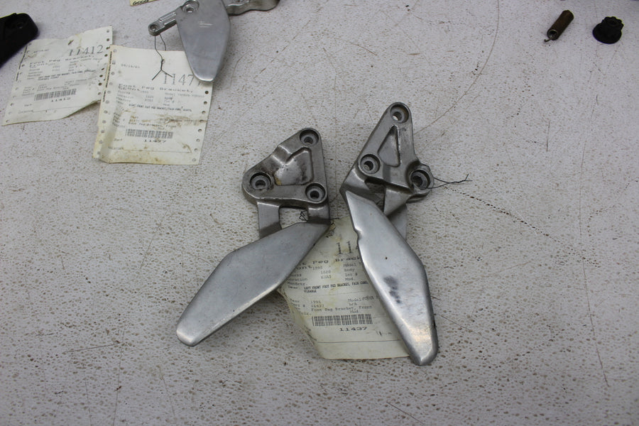 YAMAHA PEG & BRACKET PART LOT
