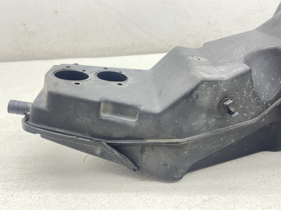 04-06 VICTORY KINGPIN AIRBOX AIR INTAKE FILTER BOX 1013720