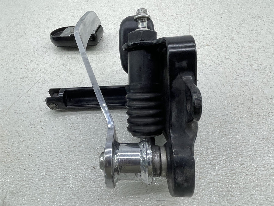 07-09 HARLEY-DAVIDSON SOFTAIL NIGHT TRAIN FXSTB REAR BRAKE MASTER CYLINDER MOUNT