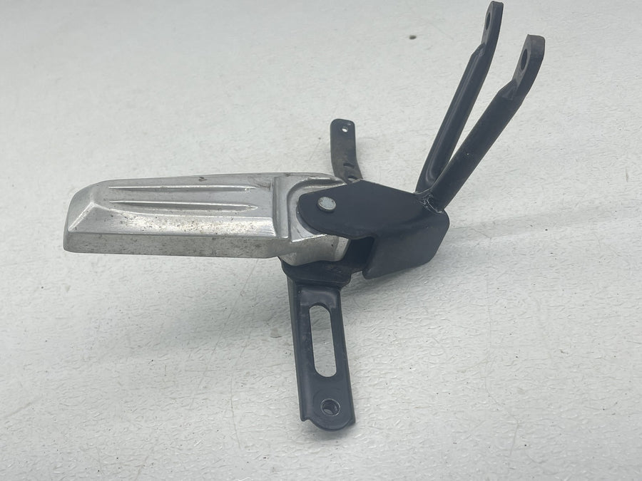 2011 HONDA PCX125 FRONT FOOT RESTS PEGS STEPS SET PAIR