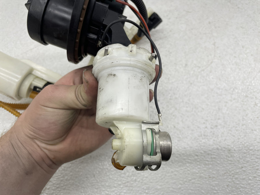 17-23 HARLEY-DAVIDSON ELECTRA GLIDE ULTRA LIMITED FLHTK FUEL PUMP GAS PETROL