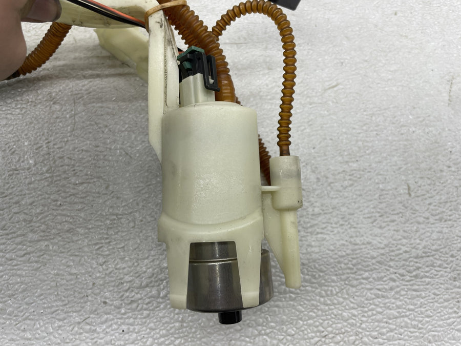 07-11 HARLEY-DAVIDSON ELECTRA GLIDE ULTRA CLASSIC FLHTCU FUEL GAS PUMP